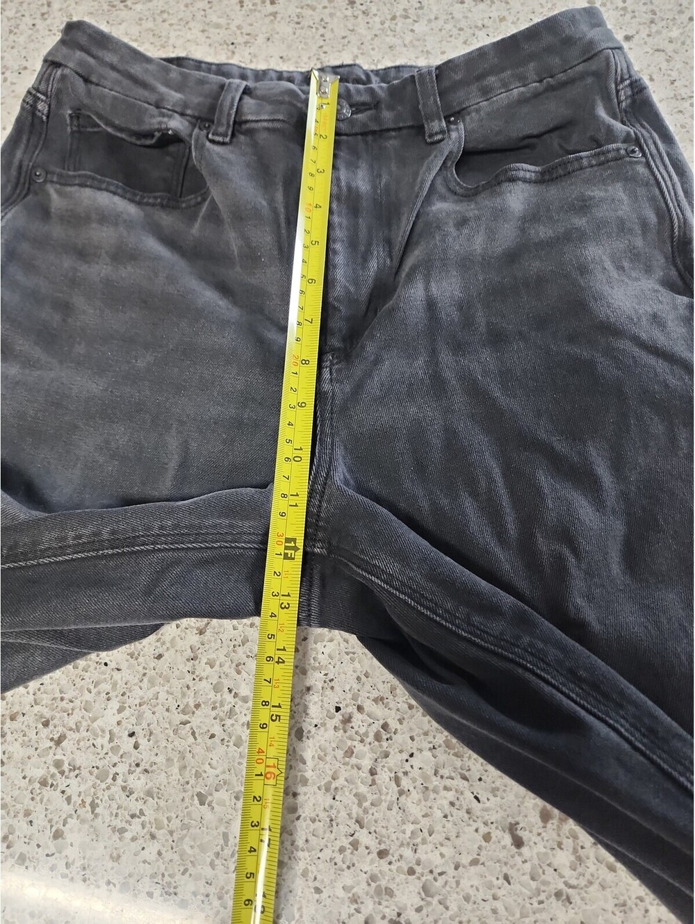 Jeans - Picture 8 of 9